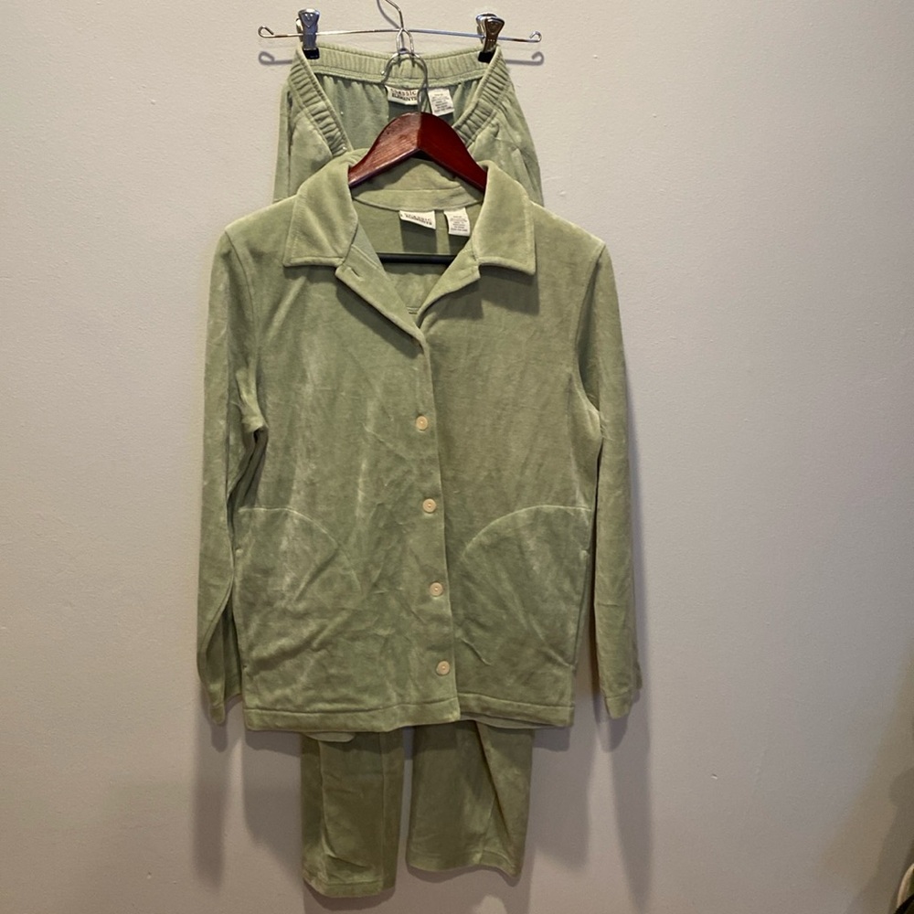 Classic Elements Loungewear set size S 6-8